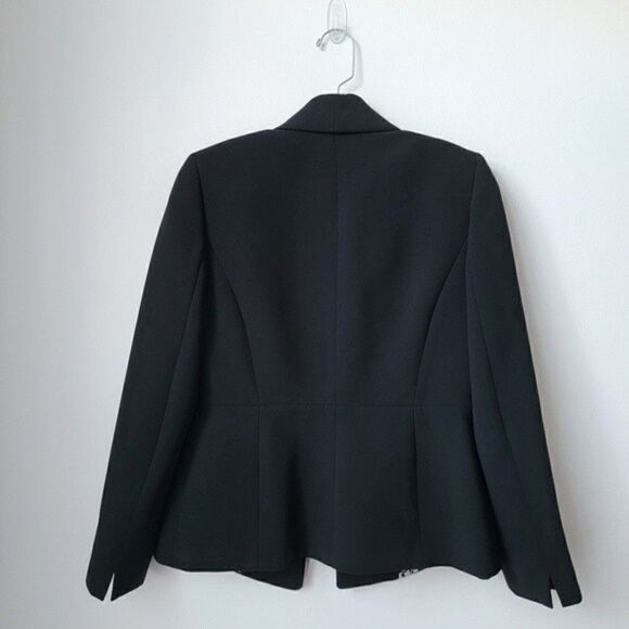 Tahari ASL black pleated bust blazer size 2 petite - Picture 9 of 9